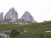 07 Spuntano Rif. Locatelli e Tre cime Lavaredo